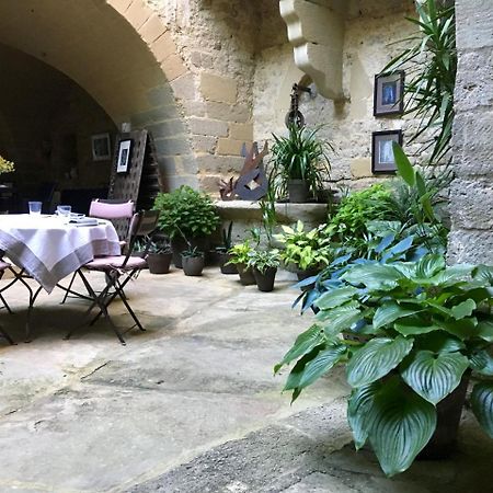 Monte Arena Bed & Breakfast Montaren-et-Saint-Mediers Exterior photo
