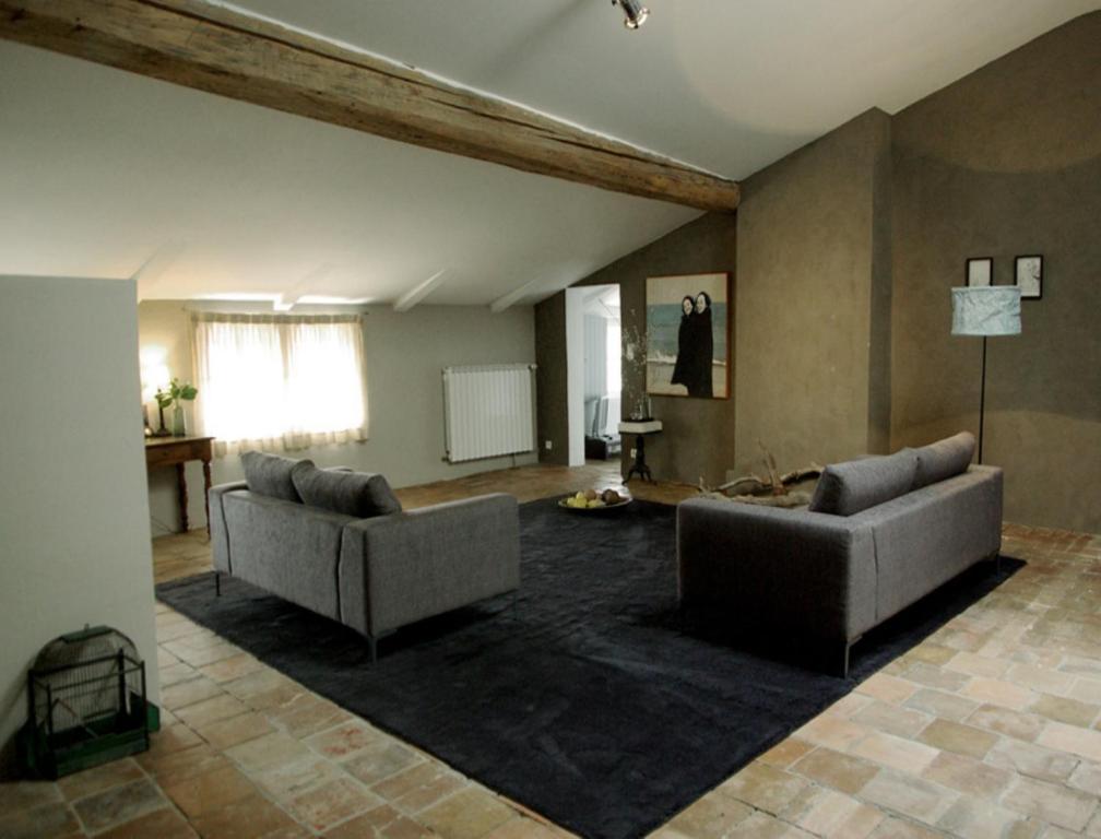 Monte Arena Bed & Breakfast Montaren-et-Saint-Mediers Exterior photo