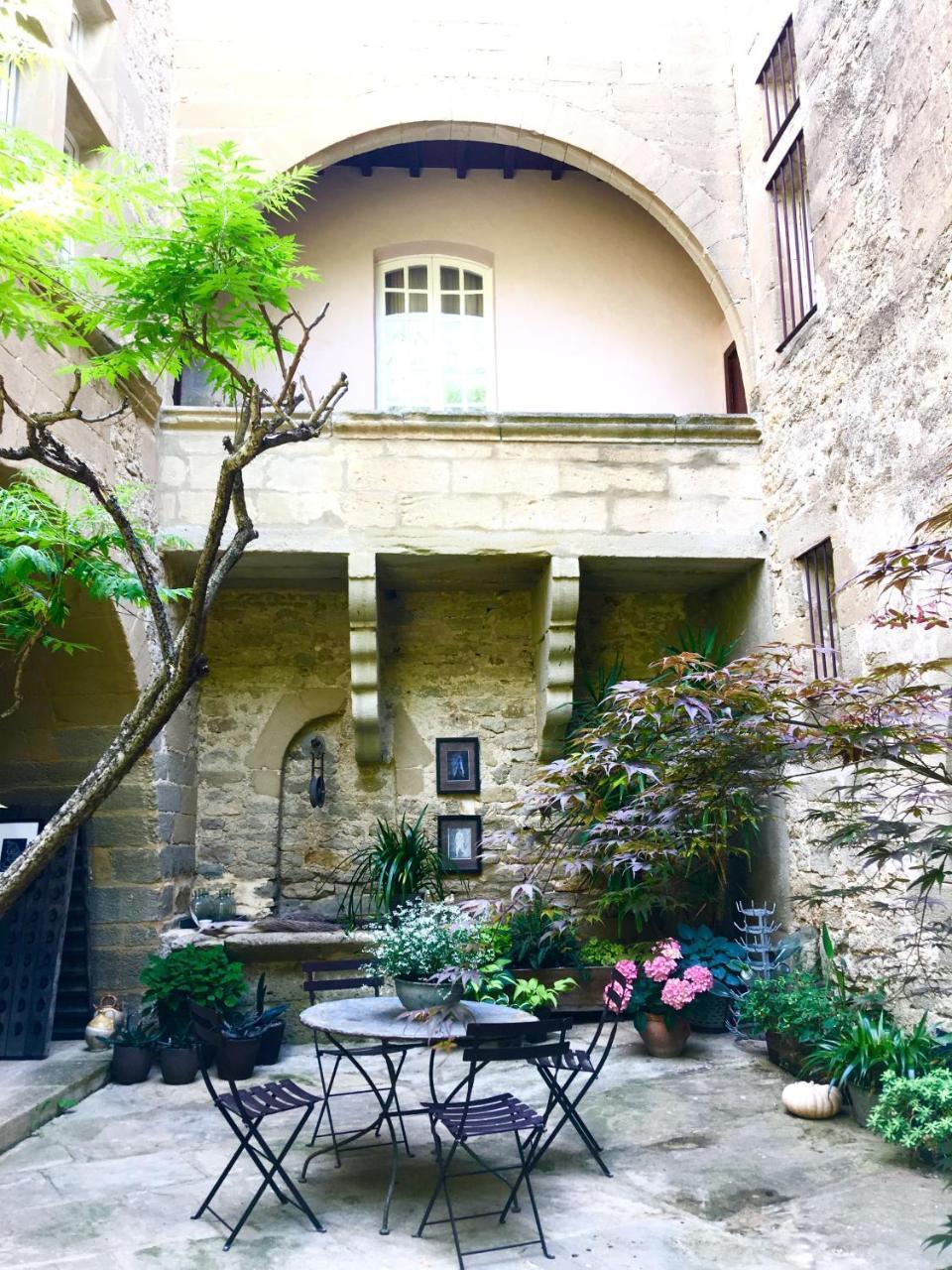 Monte Arena Bed & Breakfast Montaren-et-Saint-Mediers Exterior photo